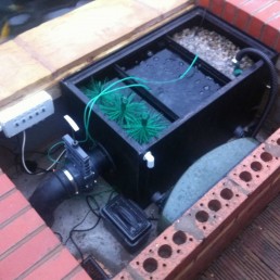 Koi pond filtration box system
